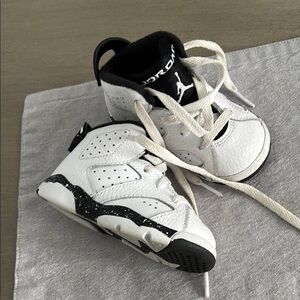 Jordan White and Black Air 6 Sneakers